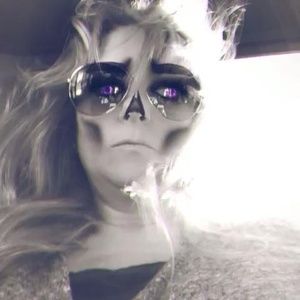 Meet your Posher, Jeanette